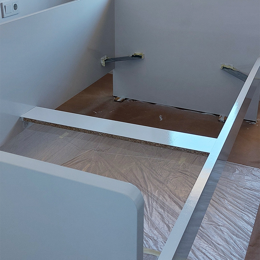 ESMALTADO DE MUEBLES JUVENILES